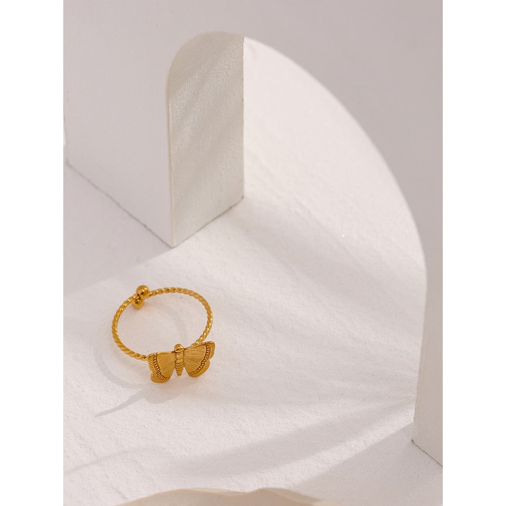 Butterfly ring